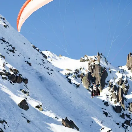 Daire Vallet - Year Chamonix