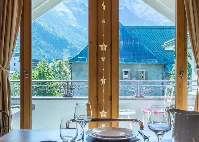 Vallet - Year Apartment